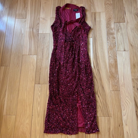 Parker Black Dresses & Skirts - NEW Parker Black Sia Pink Sequin V Neck Sleeveless Front Slit Accent Dress